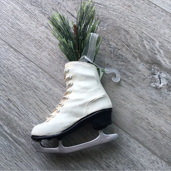 Ice Skate Christmas Ornament - Picture 3 of 6